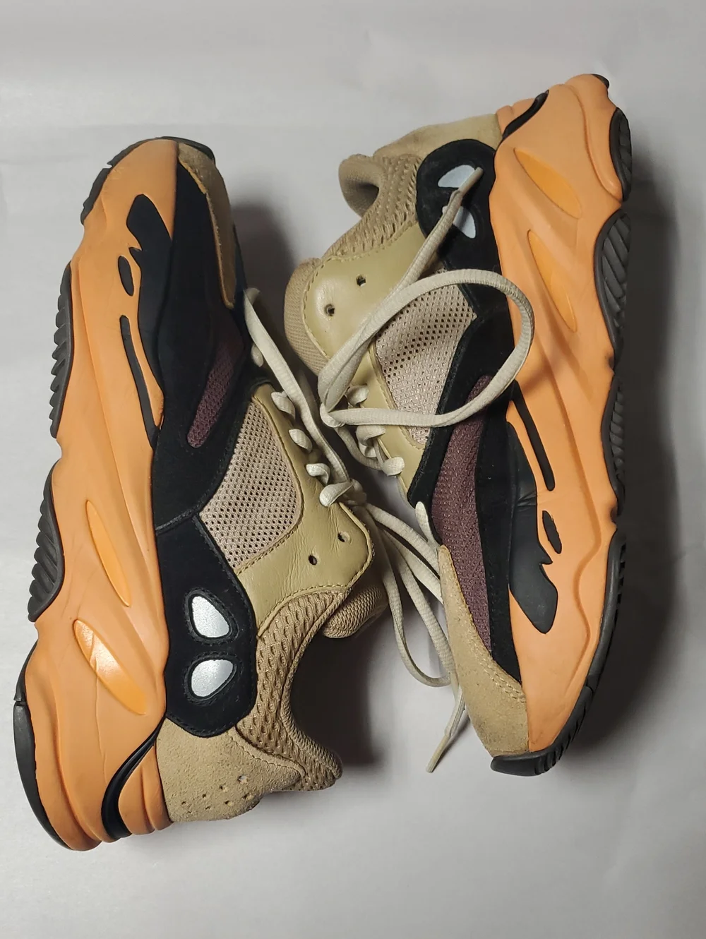 Adidas Yeezy Boost 700 Enflame Amber Size 6.5 Mens Streetwear Athleisure GW0297